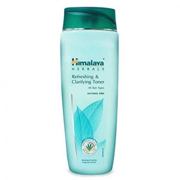 A bottle of Himalaya Refreshing & Clarifying Toner 100ml