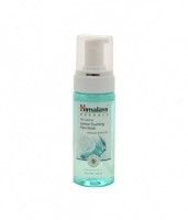 A bottle of Himalaya Oil Clear Lemon Foaming Face Wash 150 ml