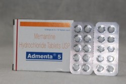 Box and two blister strips of generic Memantine HCl 5mg tablet